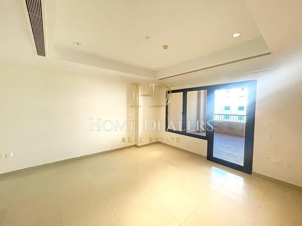 Invest Now! 1BR+Office with balcony | Porto Arabia - Apartment in West Porto Drive