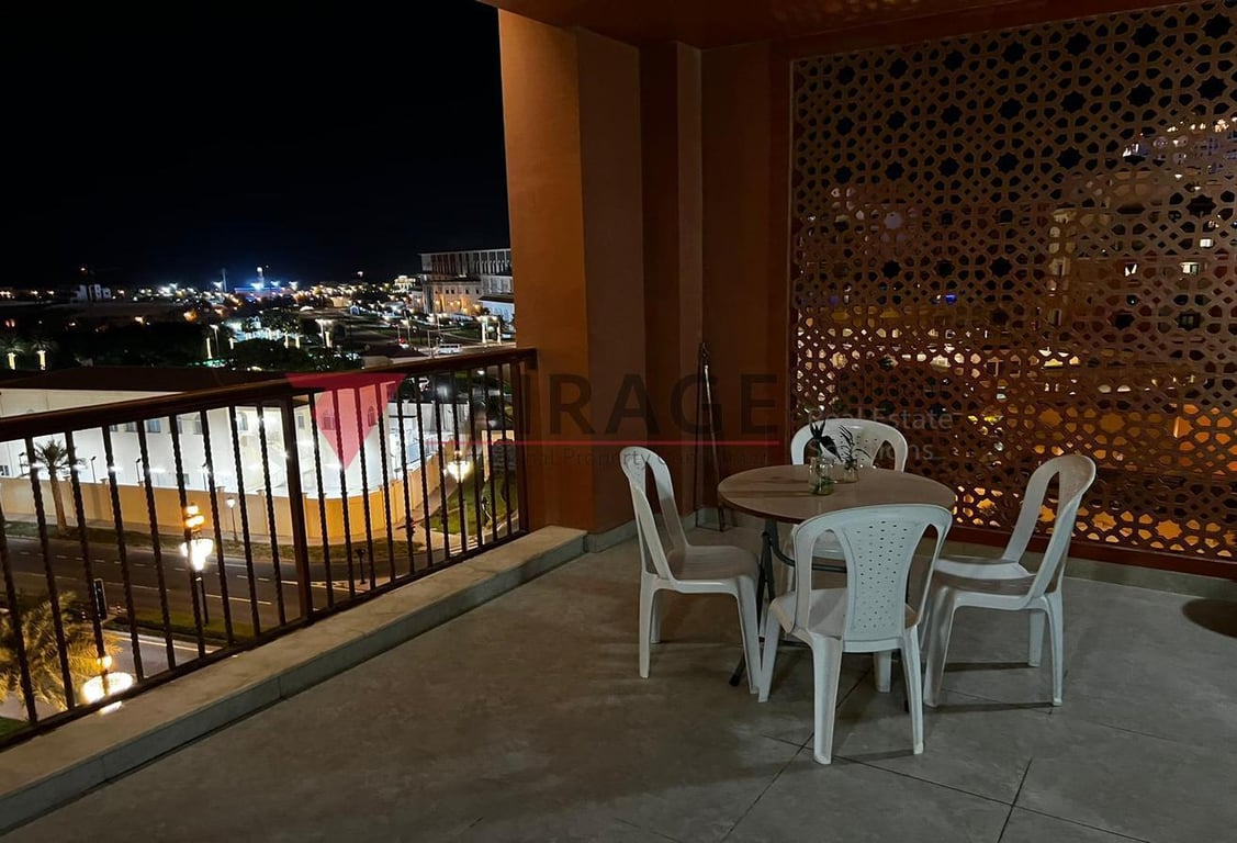 Stunning studio with sea view for sale in Porto Arabia - Studio Apartment in Porto Arabia