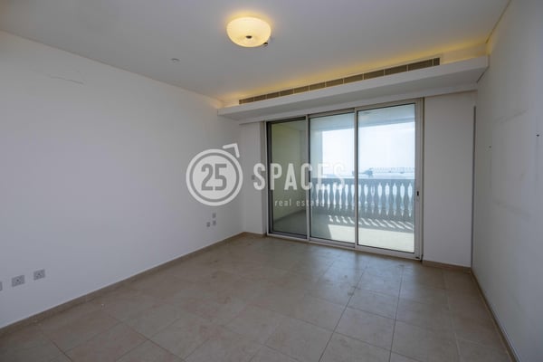 Two Bdm Apt Plus Maids Balcony Seaview Bills Incl - Apartment in Viva East