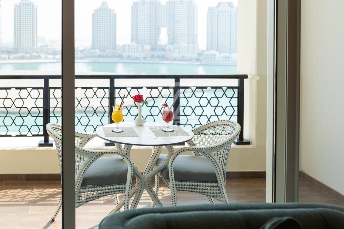 Lavishly Furnished 2BR In Pearl W Balcony - Apartment in Viva Bahriyah