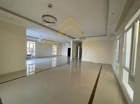 Unfurnished Standalone Villa with Deluxe Finishing - Villa in Wadi Al Markh