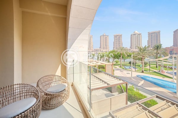 Furnished Beach Front One Bdm Duplex with Balcony - Duplex in The St. Regis Marsa Arabia Island