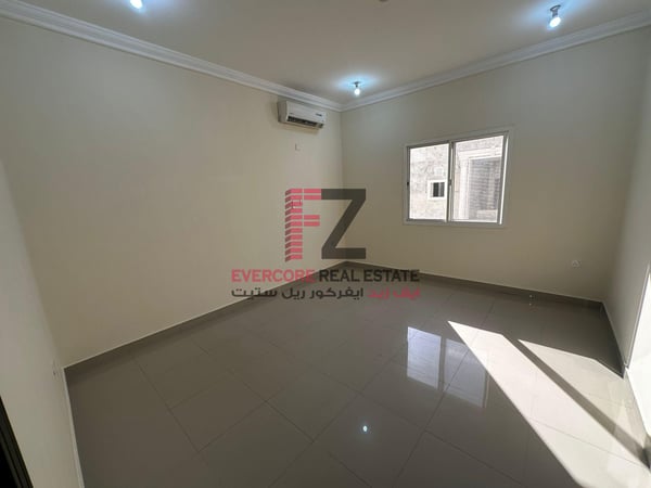 Super Neat flat|  04 Beds & 05 Baths | Wakrah - Apartment in Al Wakra