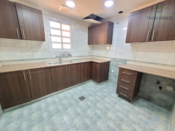 1BHK Unfurnished for Family Umm Ghuwlina Area - Apartment in Umm Ghuwalina