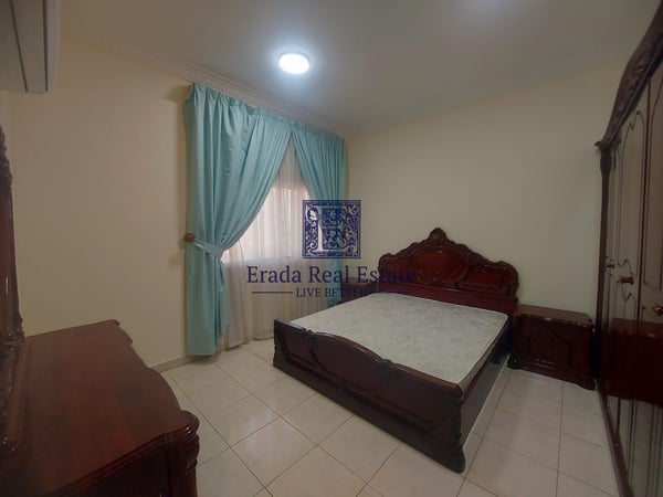 Glamorous 4BHK FFCompound Villa Near ZaitoonGrills - Villa in Umm Al Seneem Street