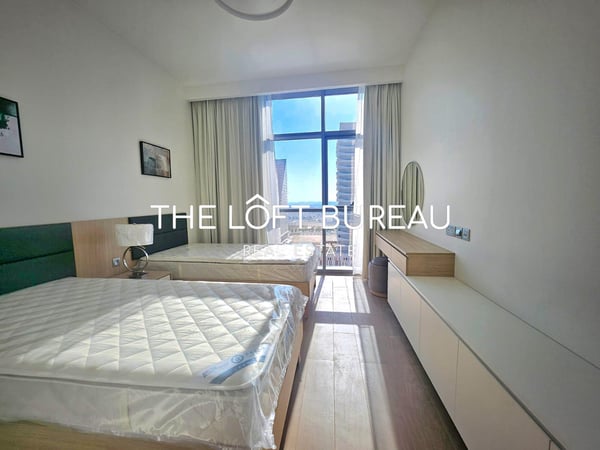 No Agency Fee Spacious 2BDM plus Maid's Room - Apartment in Burj Al Marina