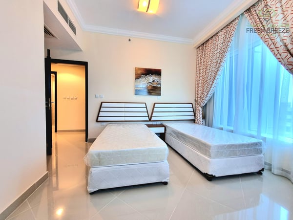 Luxurious 2BHK With||Sea View included Utilities|| - Apartment in West Gate