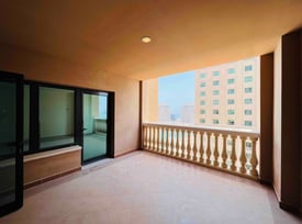Semi Furnished 1 Bedrooms + Office, located in Porto Arabia. - Apartment in Tower 3