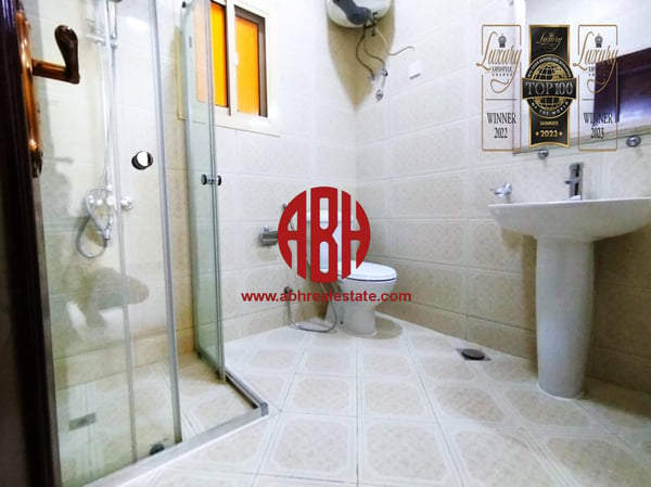 LOW PRICE | SPACIOUS 3 BDR SF | CENTRAL LOCATION - Apartment in Al Sadd Tourist Apartments