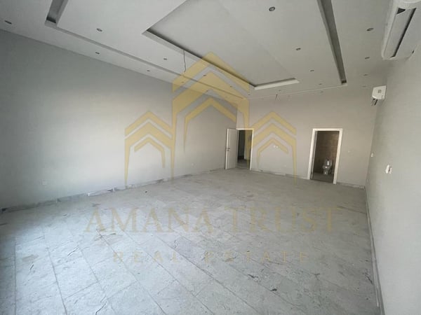 Unfurnished Standalone Villa with Lift and Full AC - Apartment in Al Thumama