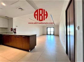 STUDIO WITH BALCONY | AMAZING VIEW &amp; LOCATION - Apartment in East Porto Drive