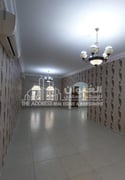 Spacious 5 Bedrooms Villa in a Compound - Villa in Umm Salal Ali