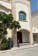 F/F Compound Villa 5 bed + Store + backyard - Villa in Al Hanaa Street