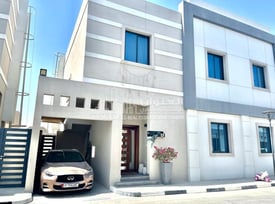 Luxurious 3 Bedrooms Villa In an Amazing Compound - Villa in Al Hanaa Street