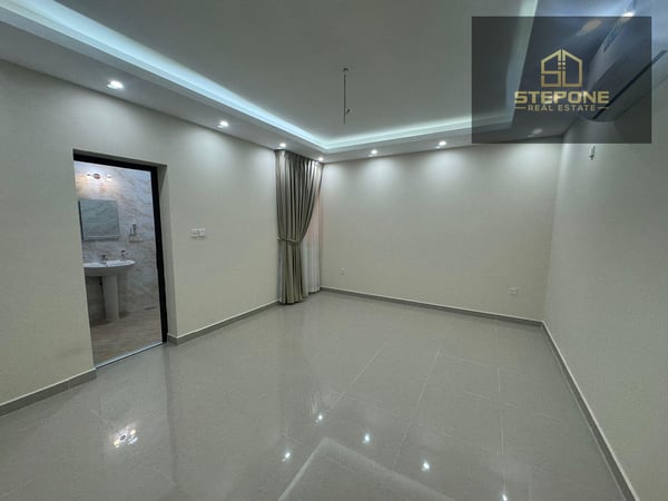 AFFORDABLE STAND-ALONE VILLA | 8 BEDROOMS | U.F - Villa in Umm Salal Mahammad