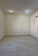 A room with a kitchen in the hall Izghawa - Studio Apartment in Zekreet Street