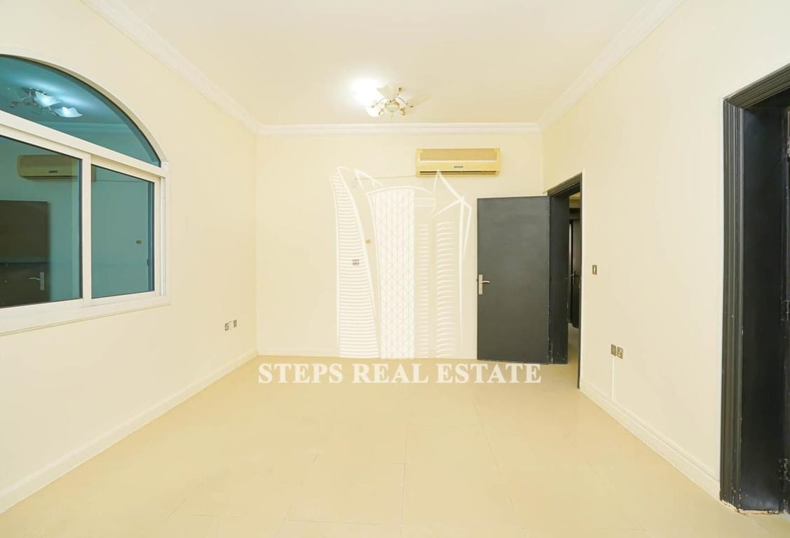 5BHK Semi Commercial Villa In Mammoura For Rent