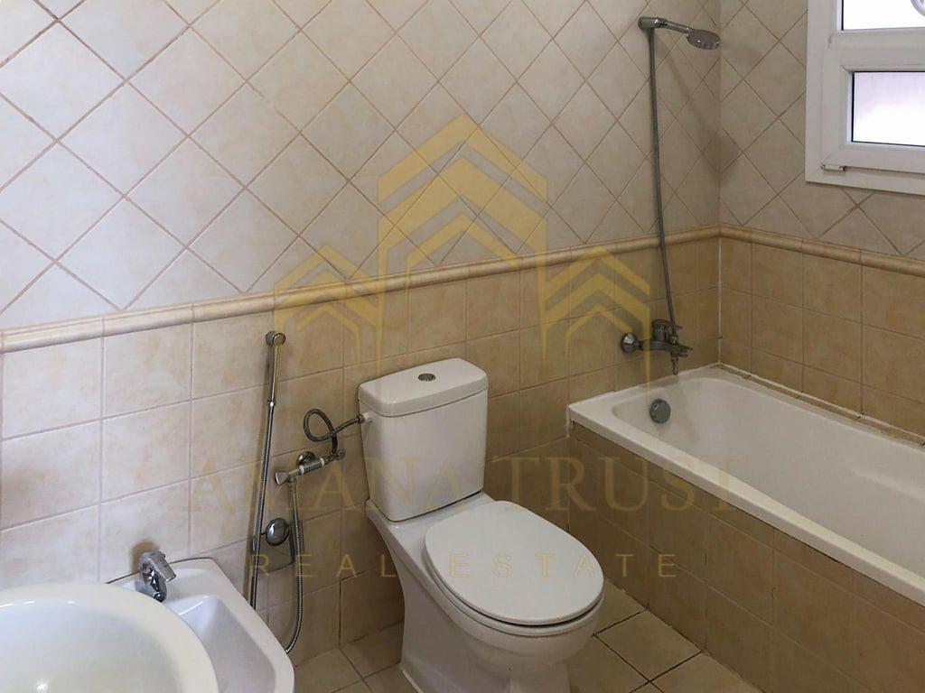 Inside Compound, Furnished 3 BR Flat in Abu Hamour - Apartment in Bu Hamour Street