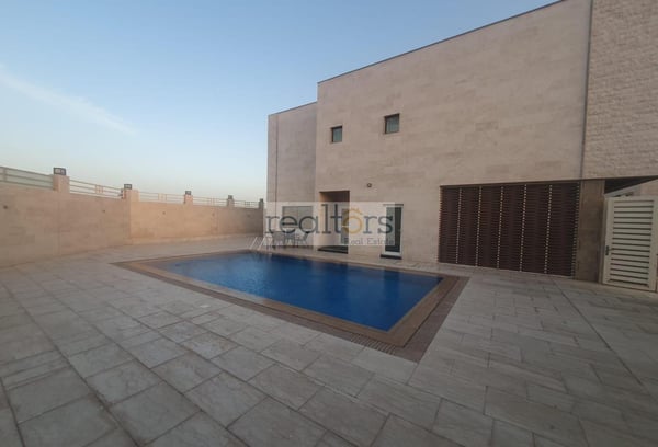 Modern 4 BR+Maid's Room with Private Pool - Villa in Mamoura 18