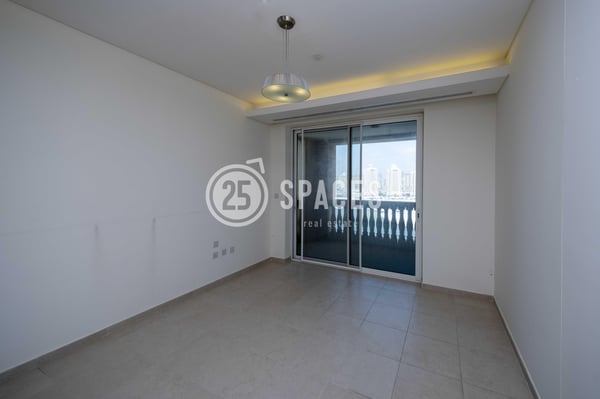 Amazing Two Bedroom Apt with Balcony Sea Views - Apartment in Viva East