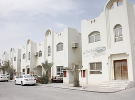 5 Bedroom Villa in a Compound for bachelors - Villa in Al Thumama