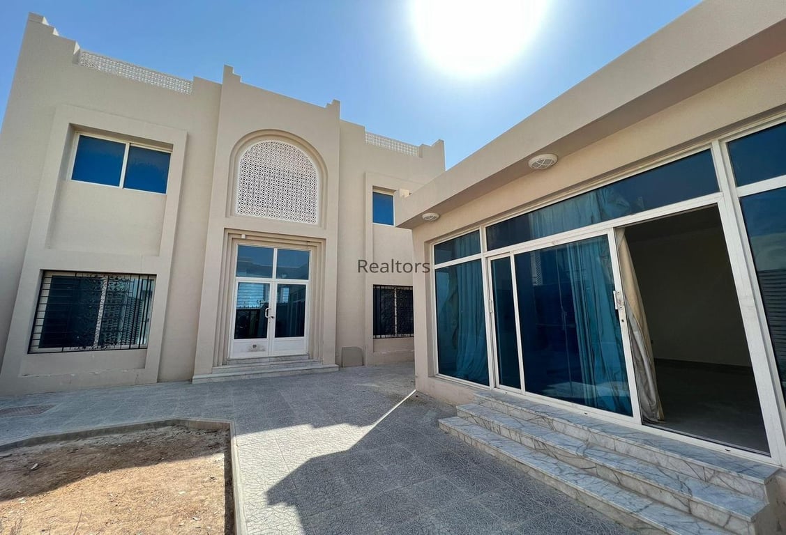 Standalone villa in Al Hilal area with majlis