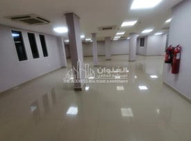 OFFICE SPACE OR FLOOR AVAILABLE FOR BUSINESS - Office in Thabit Bin Zaid Street