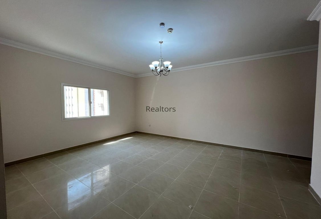 Flat 2bedroom in Al Mansoora .