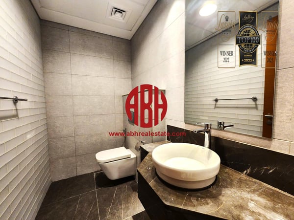 NEWLY FURNISHED | UPSCALE 1 BDR | GREAT AMENITIES - Apartment in Sara Tower