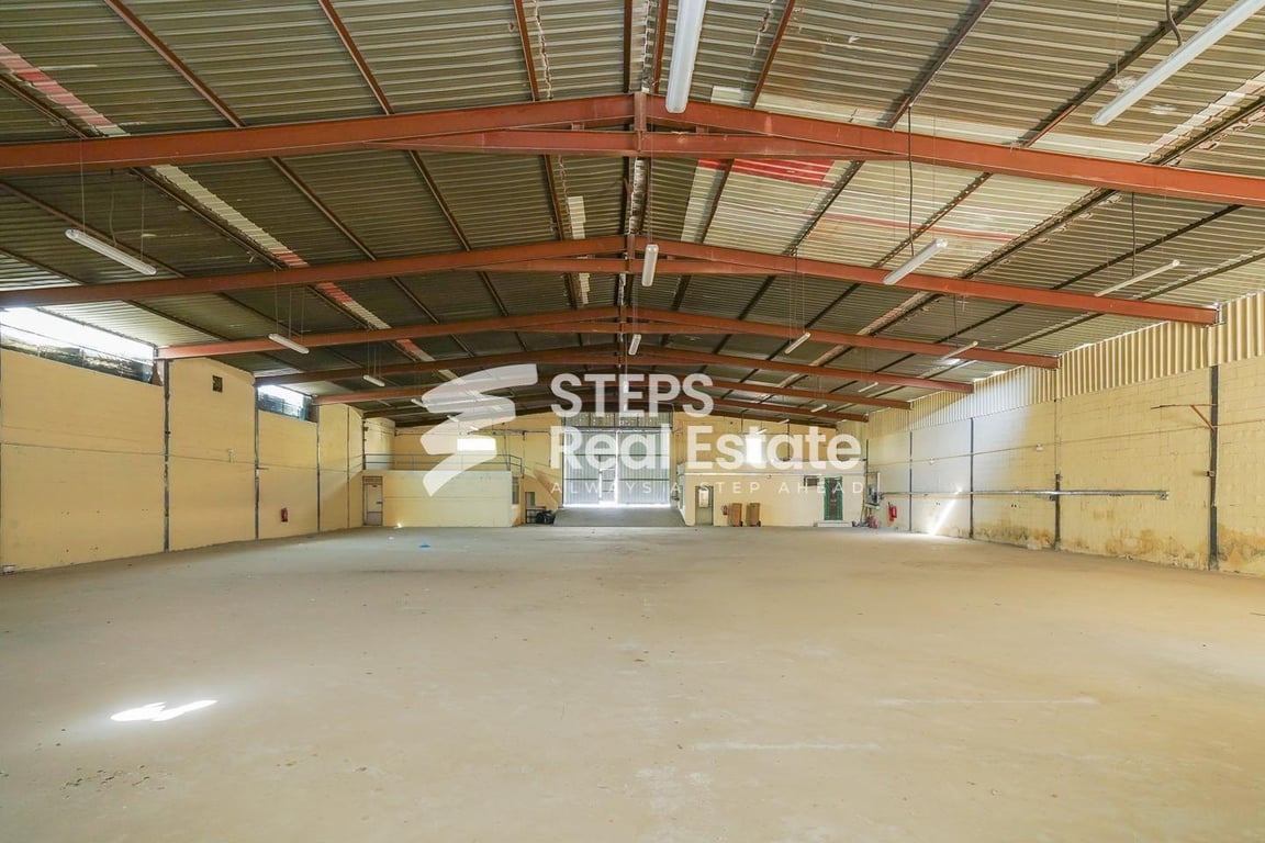 800 SQM Warehouse in Old Industrial Area - Warehouse in Industrial Area