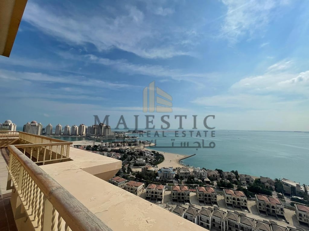 Furnished Penthouse w/ Big Terrace, Full Sea View - Penthouse in West Porto Drive