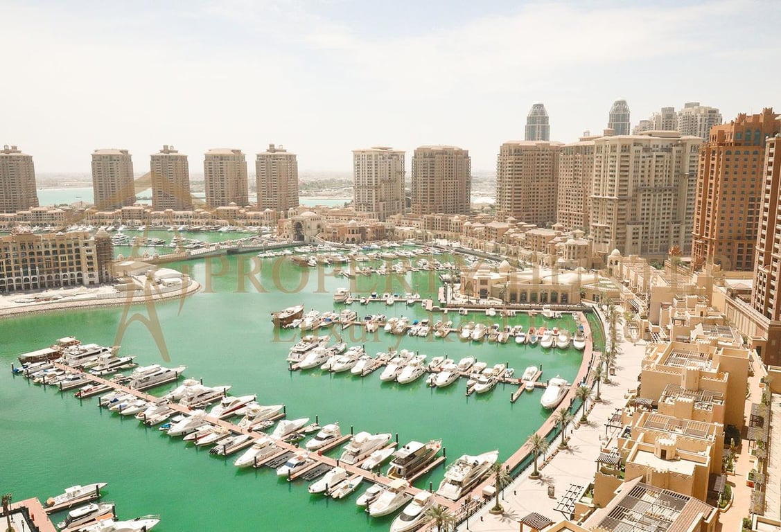 High-floor Apartment 2 Bed rooms with Marina View
