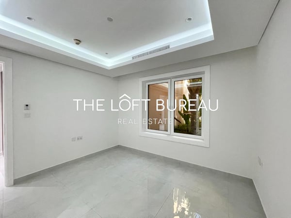 LIVE IN LUXURY NEWLY RENOVATED MODERN 2 BR - Townhouse in Porto Arabia