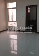 5 BEDROOMS Close to Abu Hamour Petrol Station - Villa in Bu Hamour Street