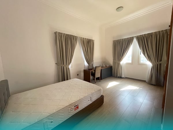 Spacious 4-bedroom villa in Compound located in Al Hilal - Apartment in Al Hilal