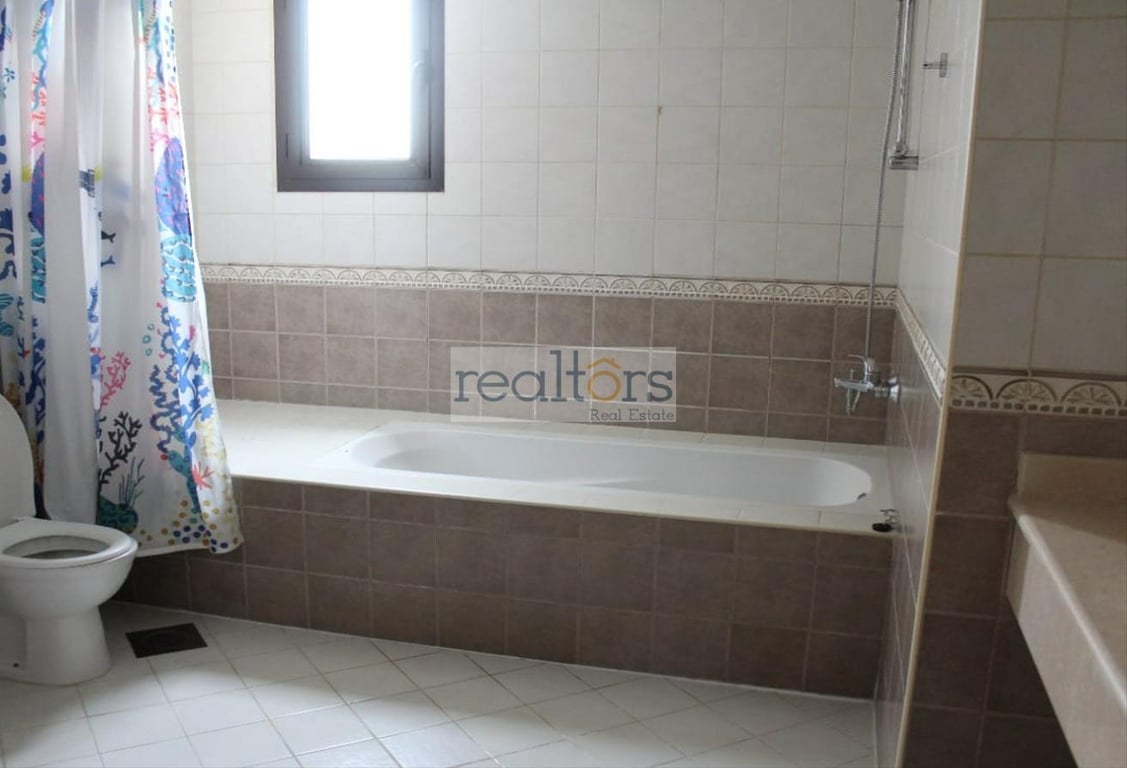 Amazing View 2 Bedroom Apartment for SALE in Pearl - Apartment in Piazza Arabia