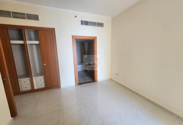 Amazing 2 Bedrooms Semi furnished in viva bahriyah - Apartment in Tower 29