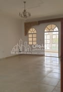 Private 4-BR Estate | Maid's Room | Majlis - Villa in Osama Bin Zaid Street