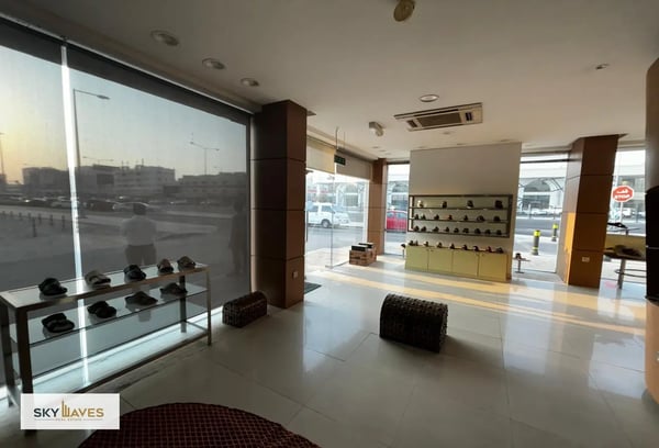 Prime Location | 200 Sqm | Retail Shop | Al Sadd . - Shop in T Block