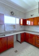 SPACIOUS | ACCESSIBLE 2 BEDROOMS | UNFURNSHED - Apartment in Souk Al gharaffa