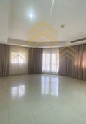 Capacious SF 3 Bedroom Apartment in Al Nasr Area - Apartment in Souk Merqab