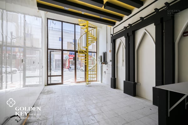 Premium Area ✅ High Traffic | Retail Spaces - Retail in Bu Hamour Street