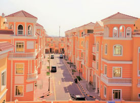 LUXYRY 3 BRS APARTMENT IN ALFARDAN 8 NO COMMISSION - Apartment in Bu Hamour Street