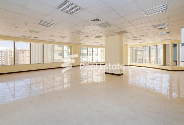 Fitted Office w/ Panoramic City Views - Office in Anas Street