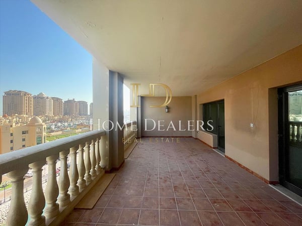 Best Price! 1BR with balcony in Porto Arabia - Apartment in West Porto Drive