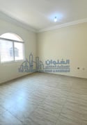 Hot Price Beautiful 5 Bedrooms  Unfurnished Villa - Villa in Umm Al Seneem Street