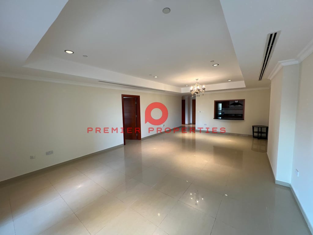 Huge Balcony! Spacious 1 Bedroom Canal View ! - Apartment in Porto Arabia
