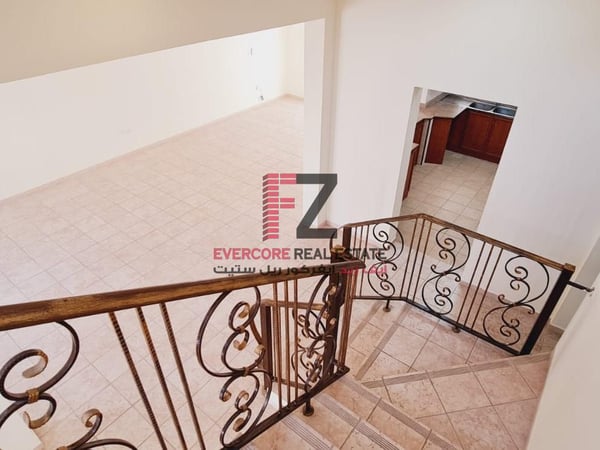 Un furnished | 05 BR | Balcony | QAR. 10,000 - Compound Villa in Bu Hamour Street