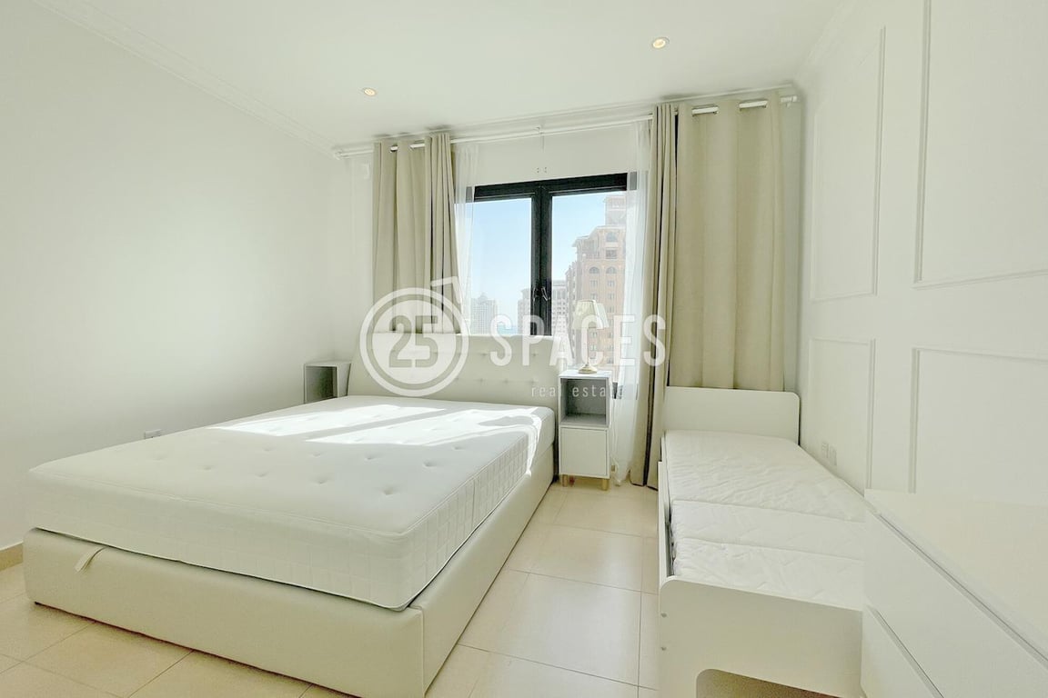 One Bedroom Apt with Sea view in Porto Arabia - Apartment in West Porto Drive