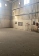 Warehouse and Showroom in Industrial Area - ShowRoom in Industrial Area